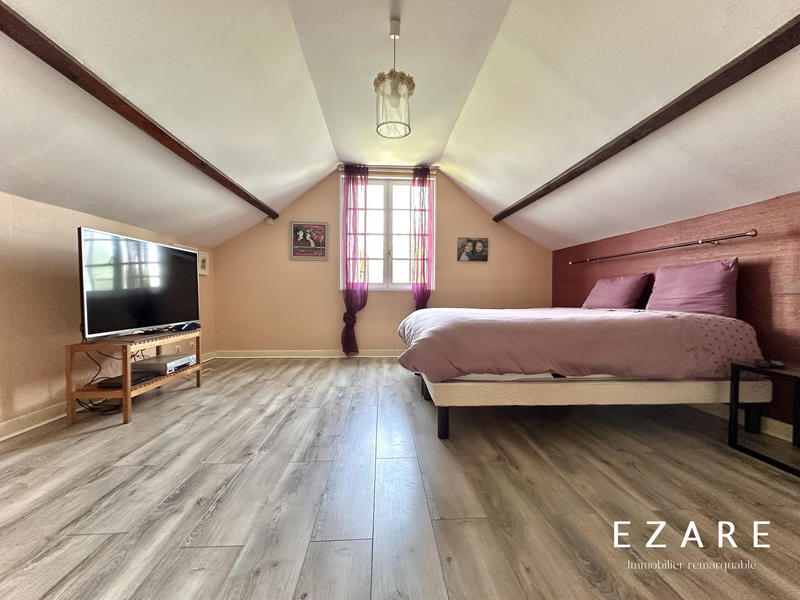 Maison - 161 m² - 7 pièces