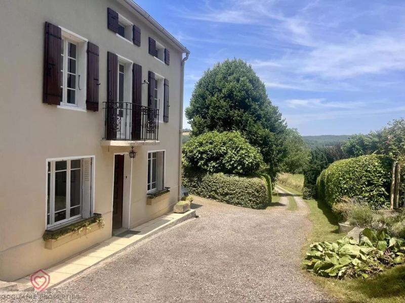 Maison de maîtres - 182 m² - 8 pièces