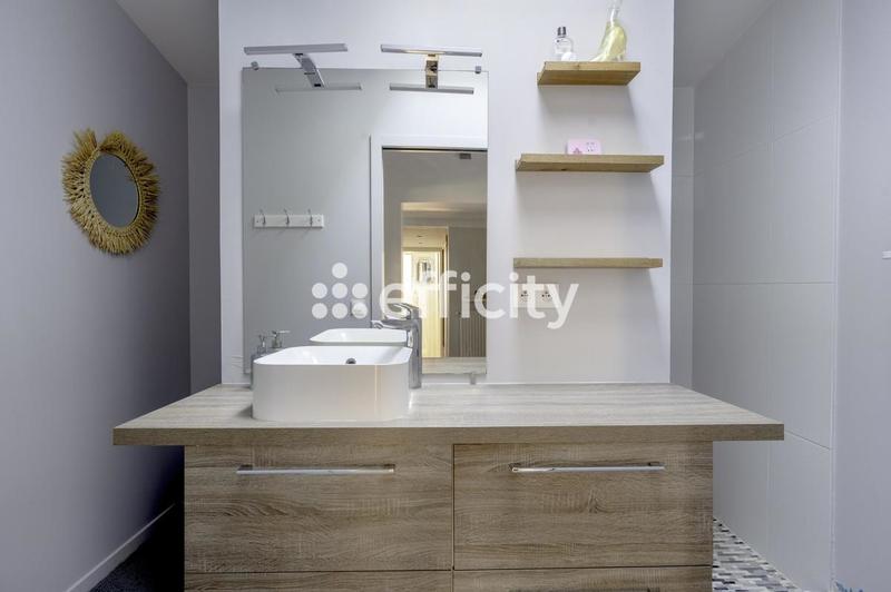 Villa - 226 m² - 7 pièces