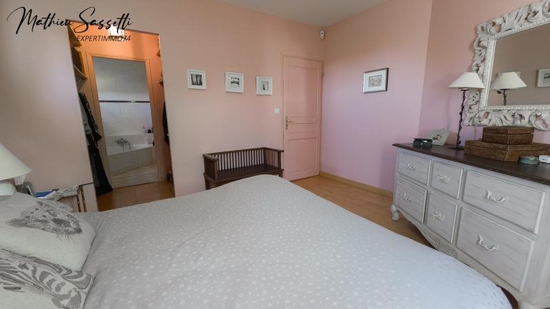 Maison contemporaine - 206 m² - 6 pièces