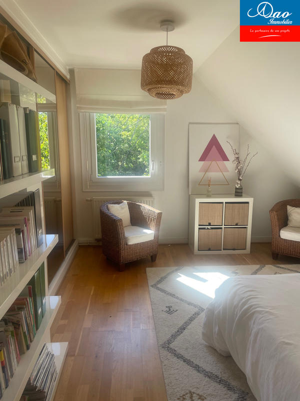 Maison - 192 m² - 8 pièces