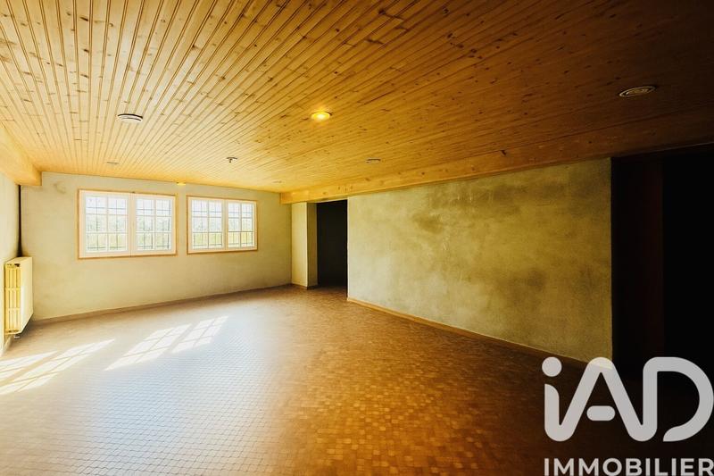 Maison - 230 m² - 8 pièces