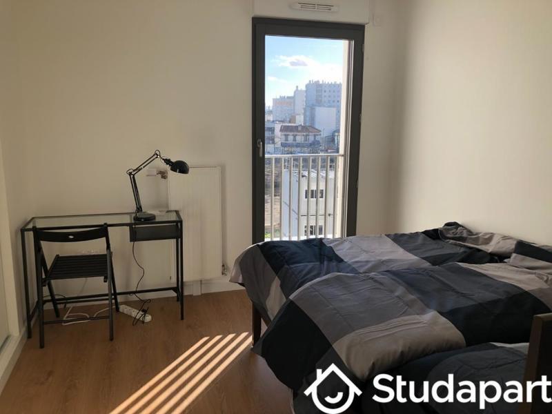 Chambre - 12 m² - 1 pièce