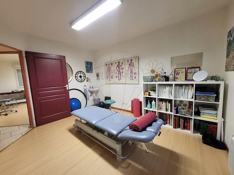 Local commercial - 193 m² - 13 pièces