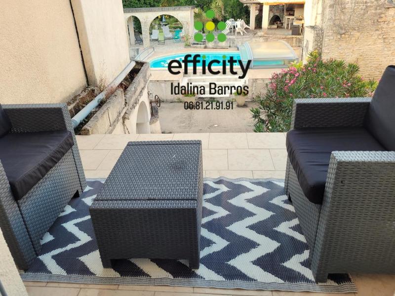 Maison - 275 m² - 10 pièces