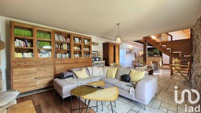 Maison - 239 m² - 7 pièces