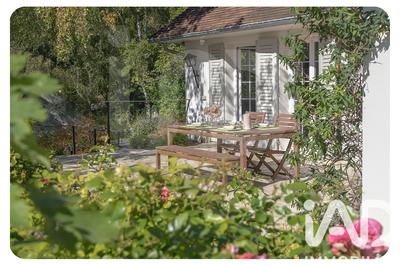 Maison - 225 m² - 8 pièces