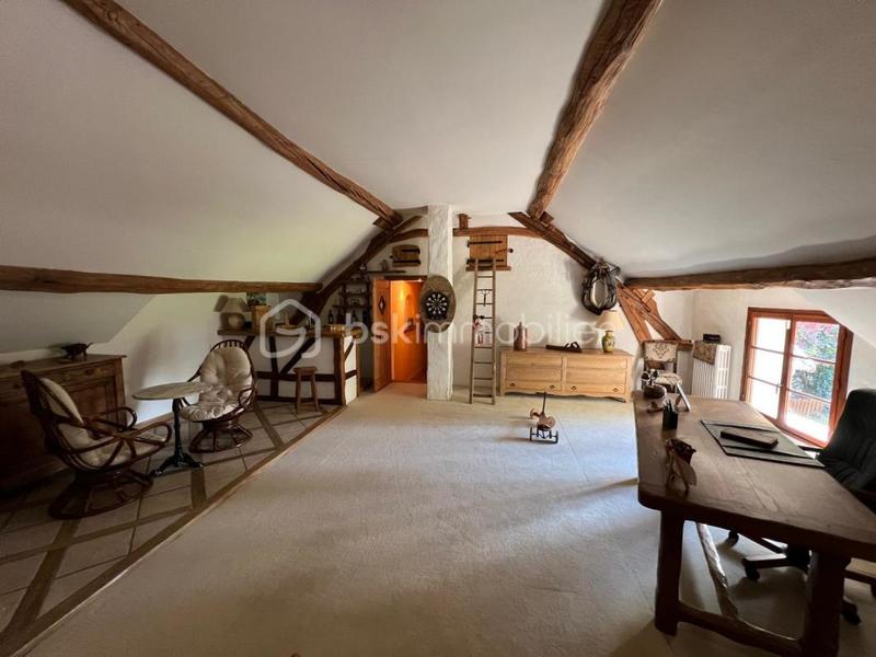 Maison - 250 m² - 10 pièces