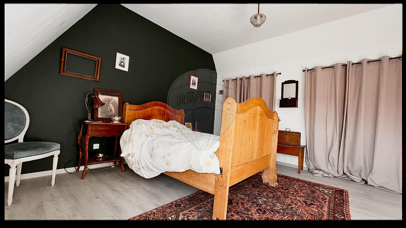 Propriété - 373 m² - 10 pièces