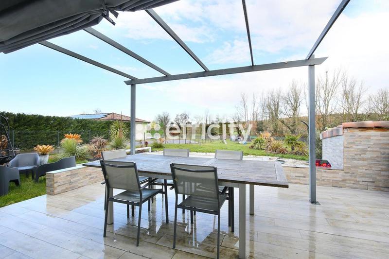 Maison - 94 m² - 4 pièces