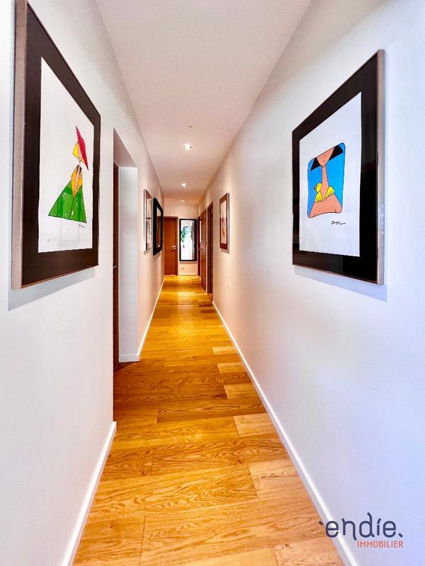 Maison - 185 m² - 6 pièces