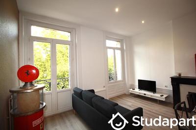 Chambre - 14 m² - 1 pièce