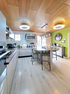 Maison - 147 m² - 6 pièces