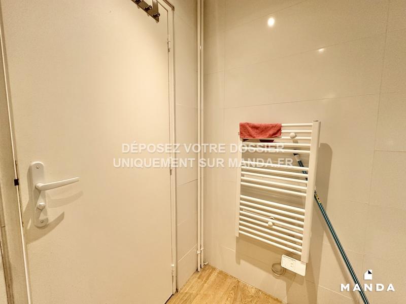 Chambre - 11 m² - 5 pièces