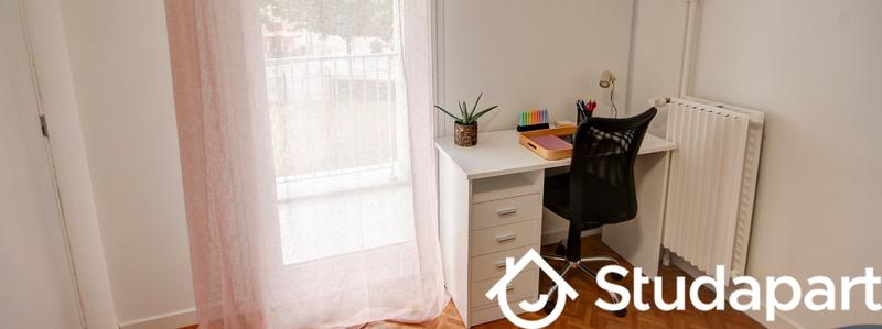 Chambre - 9 m² - 1 pièce