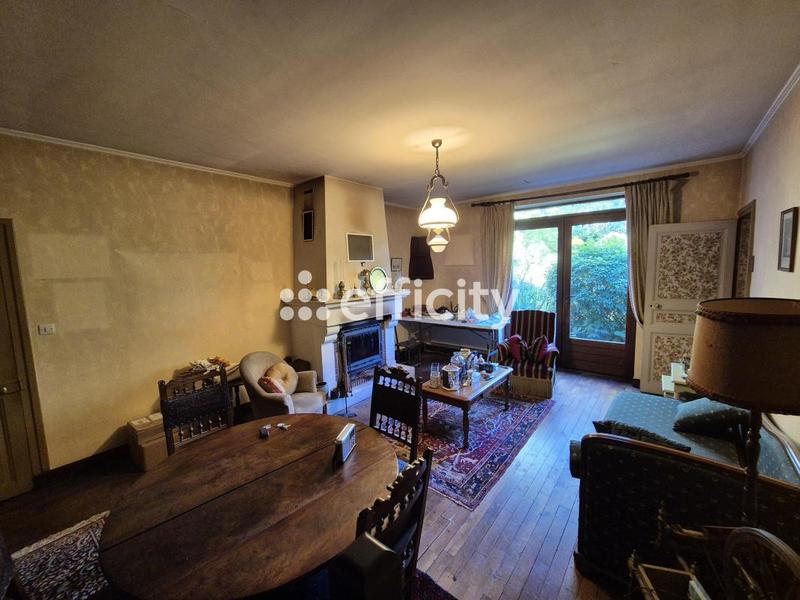 Maison - 177 m² - 7 pièces