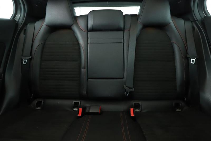 Mercedes Gla 180 Fascination 7g-Dct 122 ch