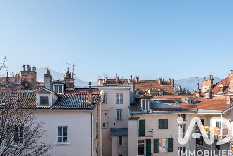 Appartement - 60 m² - 2 pièces