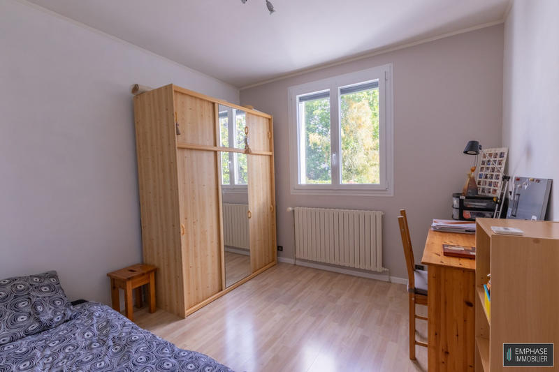 Maison contemporaine - 184 m² - 7 pièces