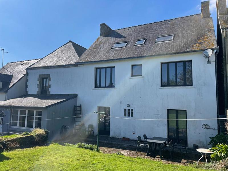 Maison - 310 m² - 9 pièces