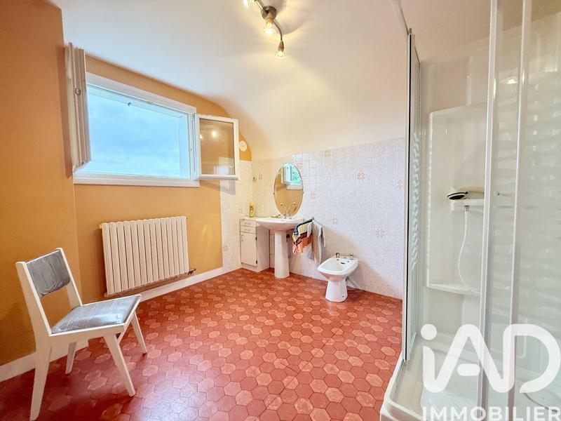 Maison - 137 m² - 5 pièces