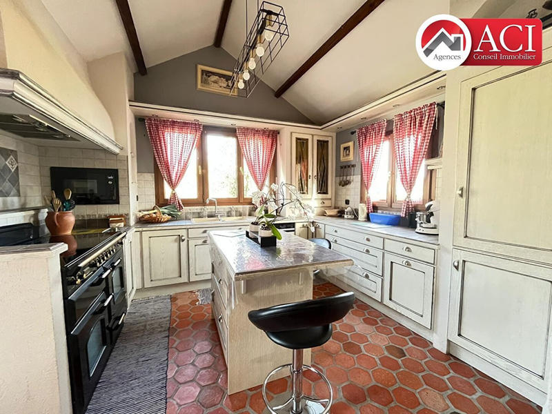 Maison - 118 m² - 7 pièces