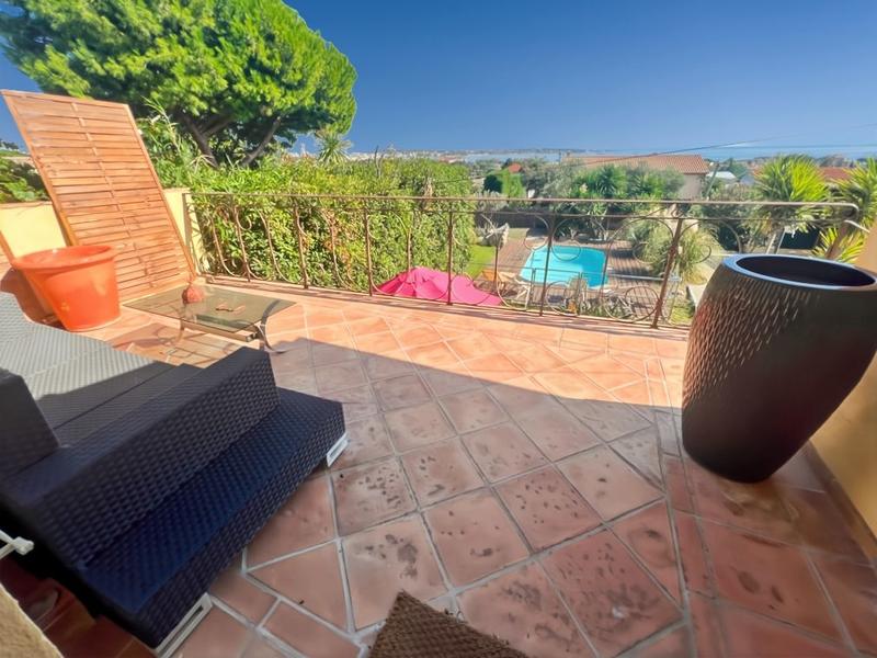 Villa - 250 m² - 10 pièces