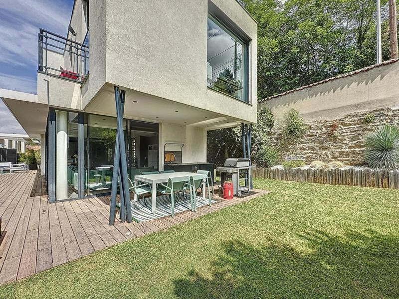 Maison - 140 m² - 5 pièces