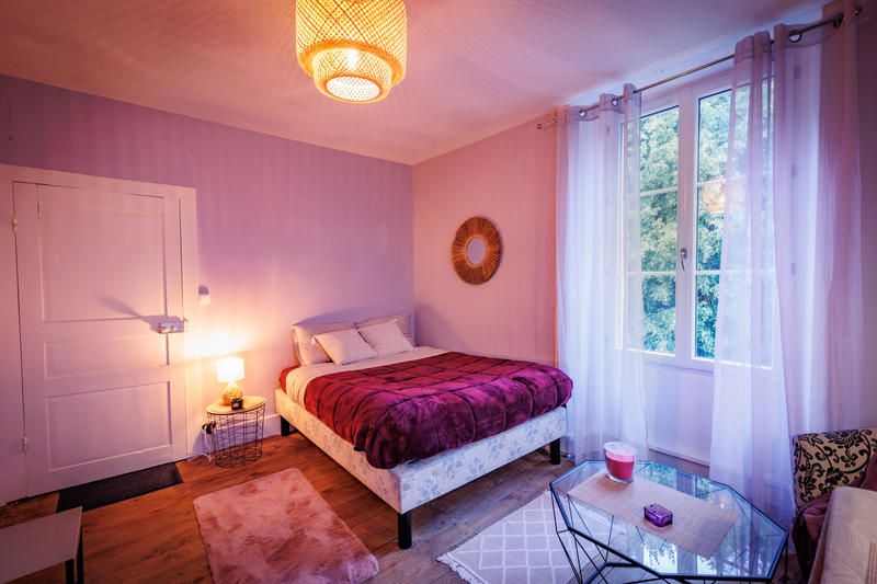 Propriété - 245 m² - 8 pièces