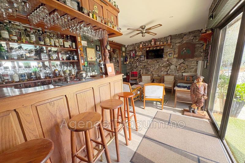 Maison - 185 m² - 6 pièces