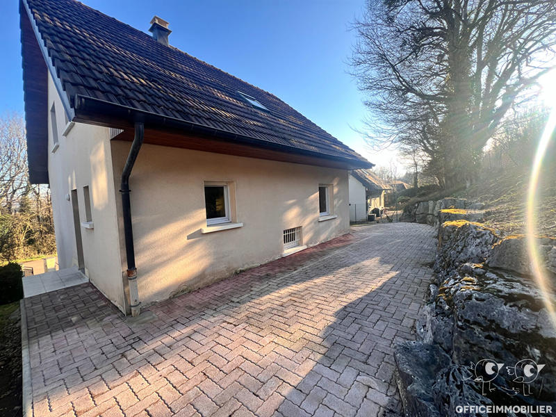 Maison - 104 m² - 5 pièces