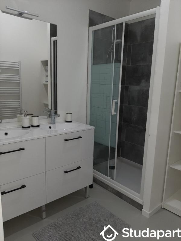 Chambre - 9 m² - 1 pièce