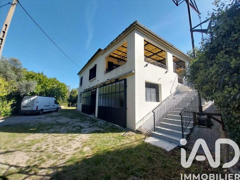 Maison - 160 m² - 5 pièces