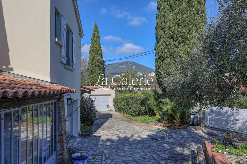 Villa - 145 m² - 5 pièces