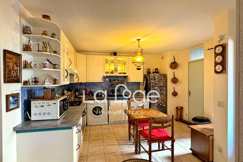 Appartement - 81 m² - 3 pièces