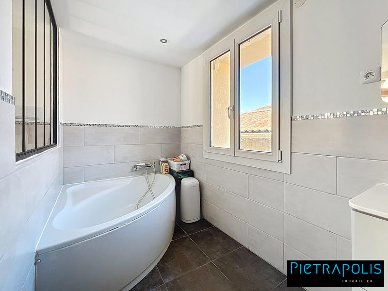 Appartement - 89 m² - 3 pièces