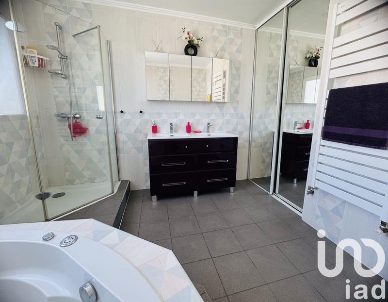 Maison - 153 m² - 7 pièces