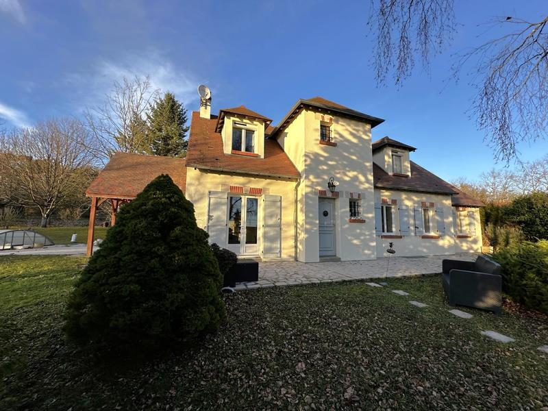 Maison - 163 m² - 7 pièces