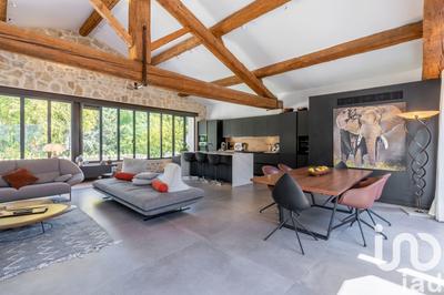 Maison - 207 m² - 4 pièces