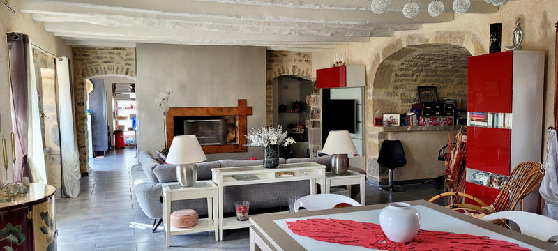 Maison - 234 m² - 10 pièces