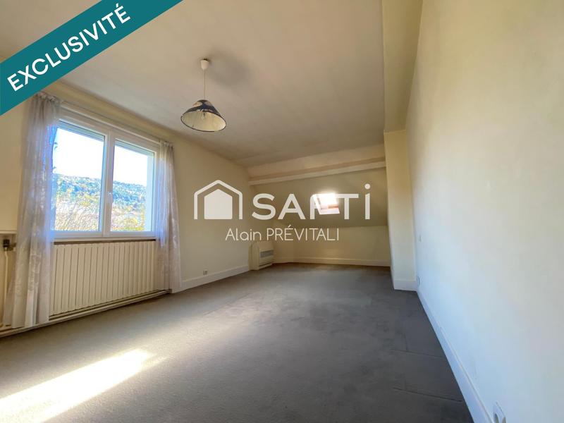 Maison - 299 m² - 12 pièces