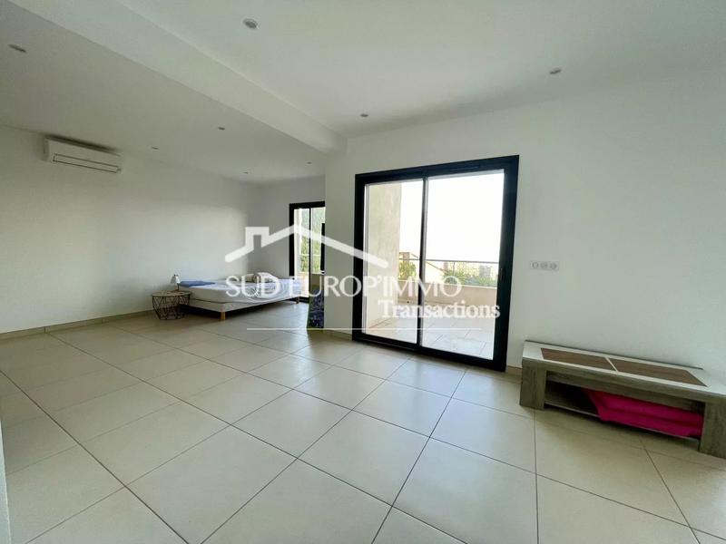 Appartement - 95 m² - 3 pièces