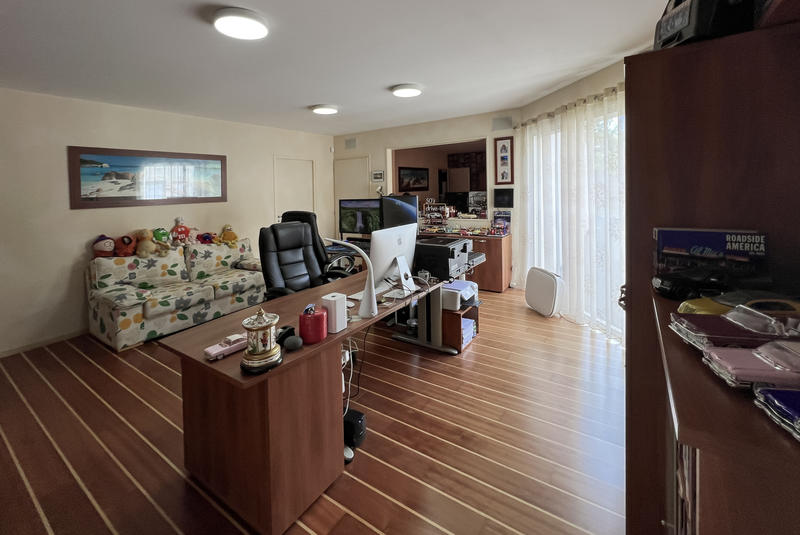 Maison - 255 m² - 9 pièces