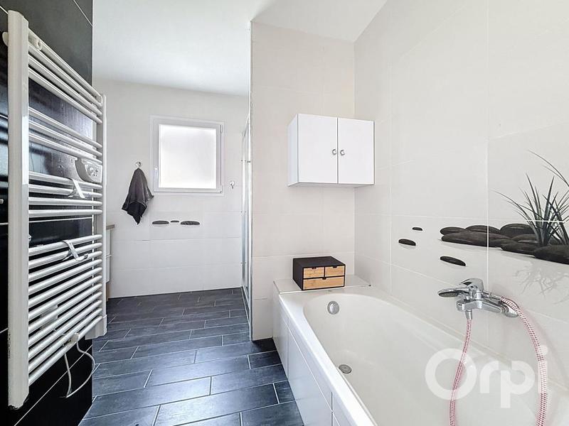 Maison - 106 m² - 4 pièces