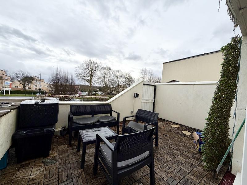 Appartement - 92 m² - 5 pièces