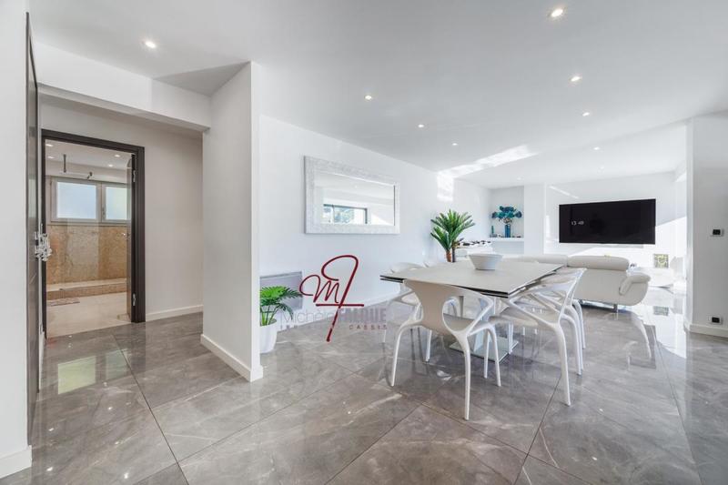 Appartement - 96 m² - 3 pièces