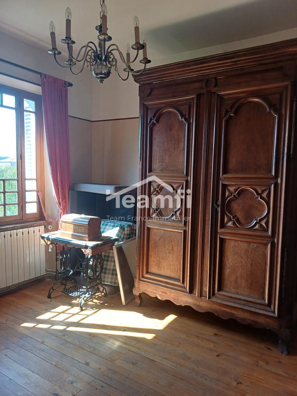 Maison ancienne - 160 m² - 9 pièces