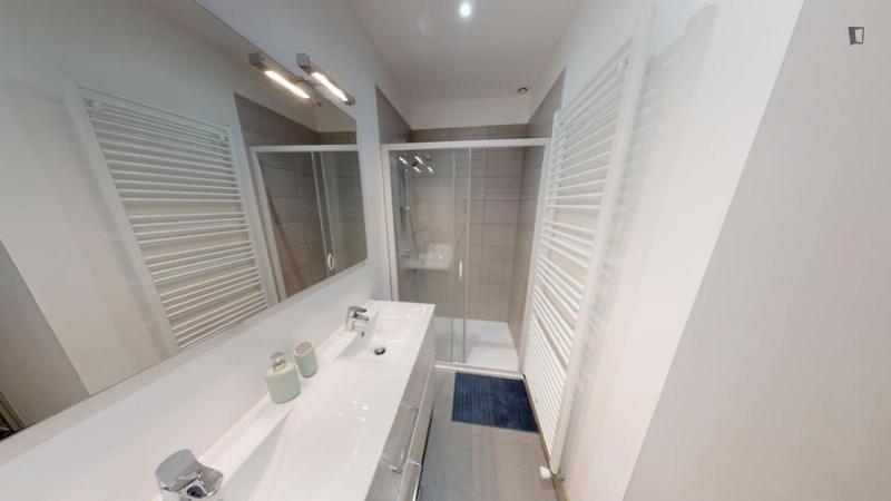 Chambre - 16 m² - 5 pièces