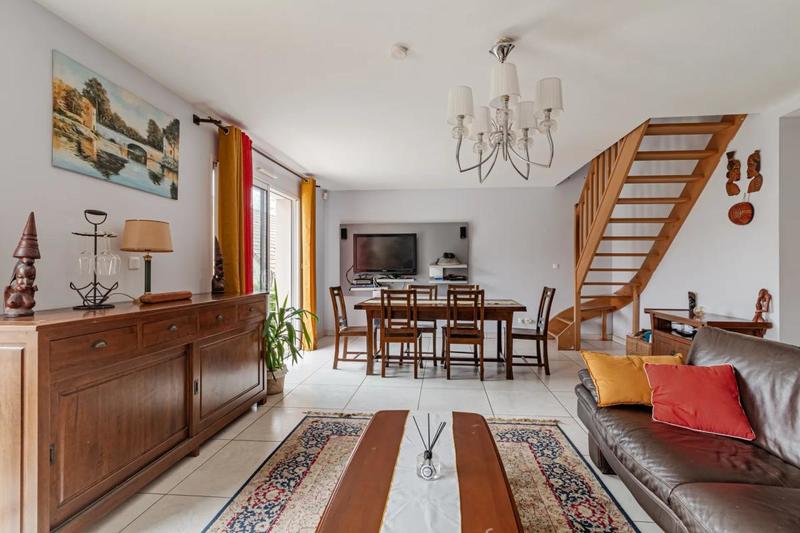 Maison - 140 m² - 5 pièces