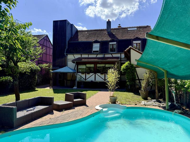 Maison ancienne - 207 m² - 8 pièces